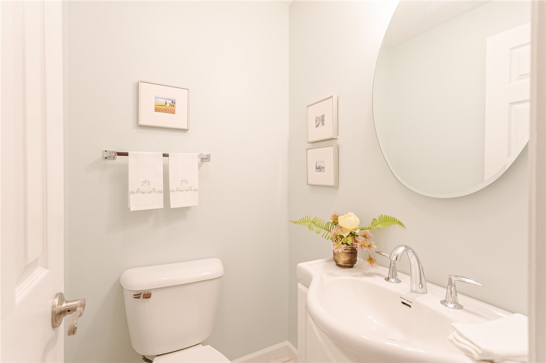 79 Barnfield Road Henrietta, NY 14534 - Photo 16 of 47