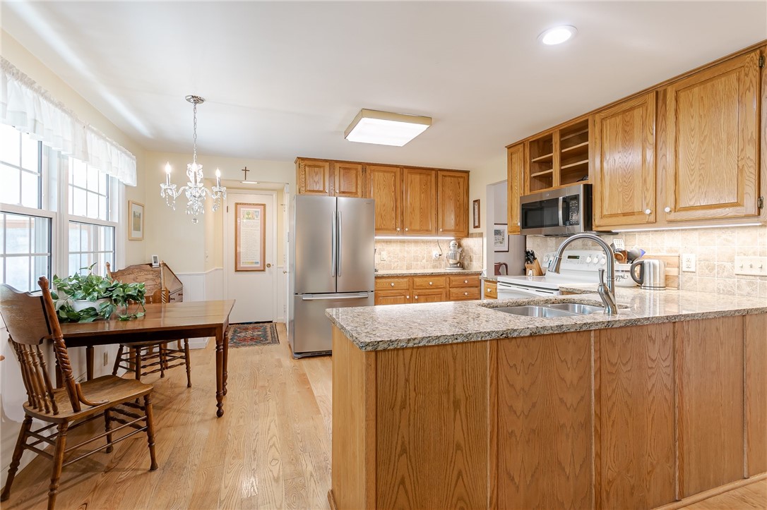 79 Barnfield Road Henrietta, NY 14534 - Photo 22 of 47