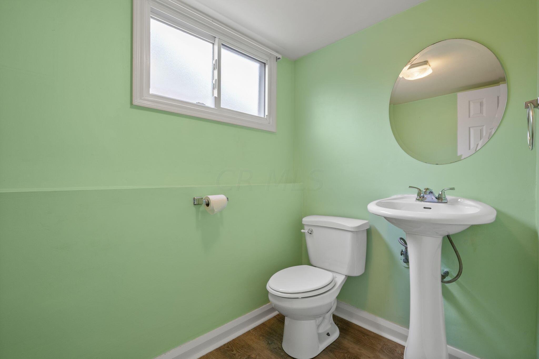 4901 Justin Road Columbus, OH 43227 - Photo 20 of 30 Half Bath