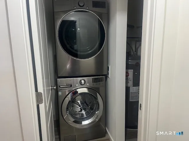a close up view of a washer and dryer