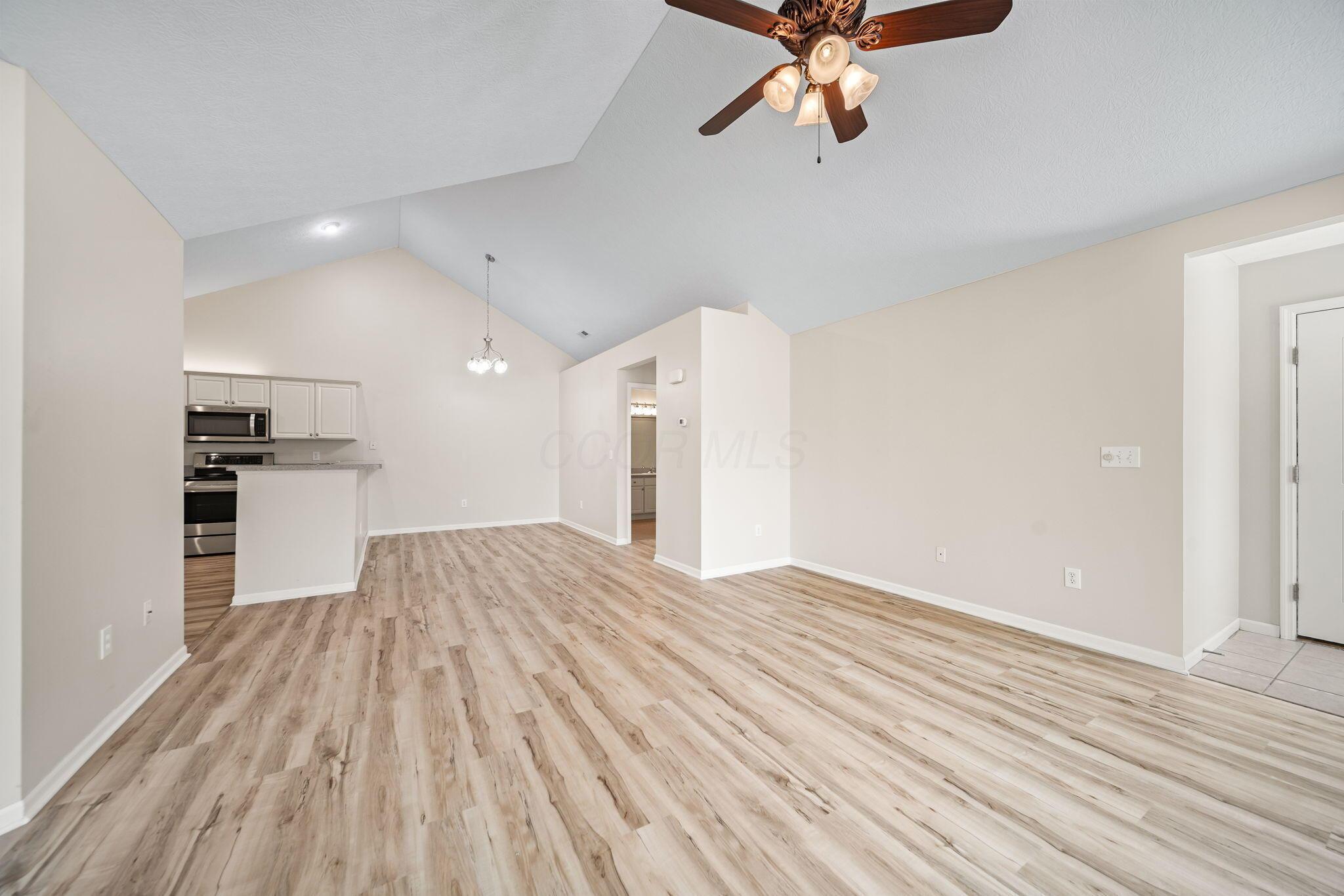 225 Stonegate Loop, Unit 225 Pataskala, OH 43062 - Photo 32 of 41 20-web-or-mls-A7409604-2