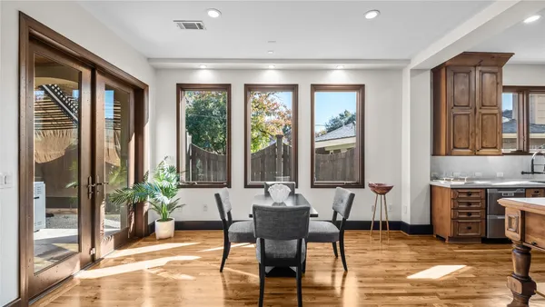 $1,890,000 | 4914 Imperial Street, Bellaire, TX 77401