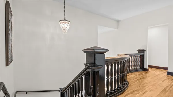 $1,890,000 | 4914 Imperial Street, Bellaire, TX 77401