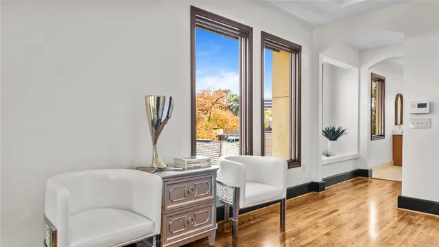 $1,890,000 | 4914 Imperial Street, Bellaire, TX 77401