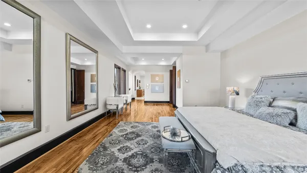 $1,890,000 | 4914 Imperial Street, Bellaire, TX 77401