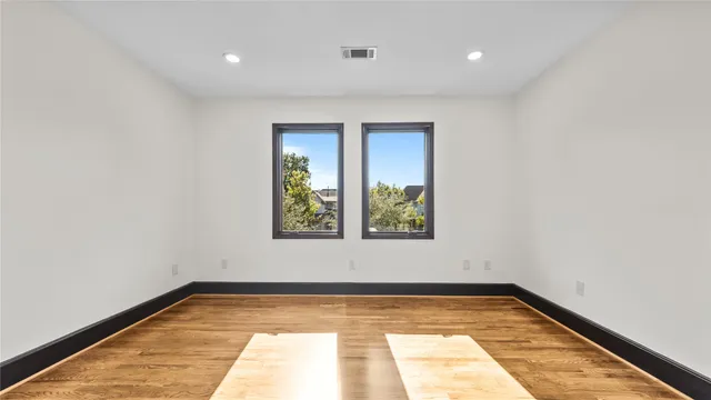 $1,890,000 | 4914 Imperial Street, Bellaire, TX 77401