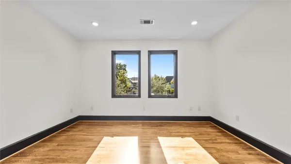 $1,890,000 | 4914 Imperial Street, Bellaire, TX 77401