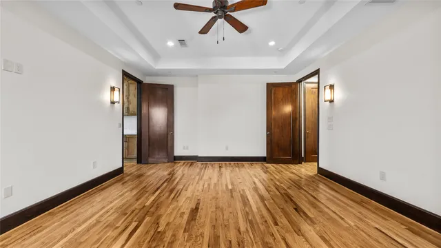 $1,890,000 | 4914 Imperial Street, Bellaire, TX 77401