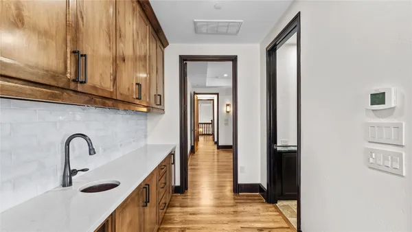 $1,890,000 | 4914 Imperial Street, Bellaire, TX 77401