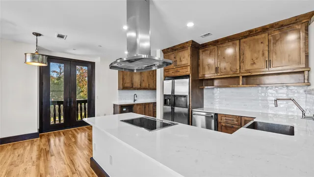 $1,890,000 | 4914 Imperial Street, Bellaire, TX 77401
