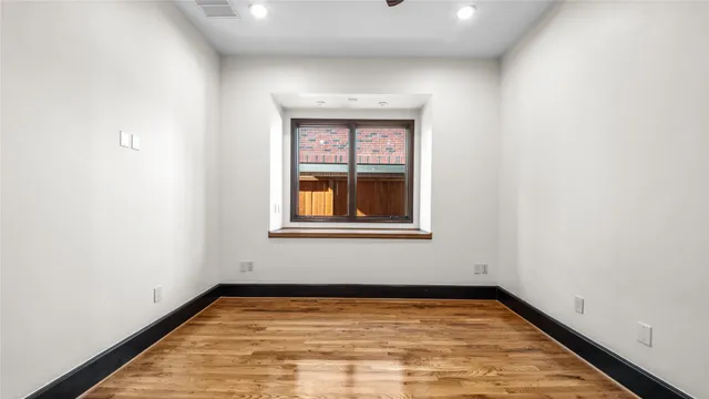 $1,890,000 | 4914 Imperial Street, Bellaire, TX 77401