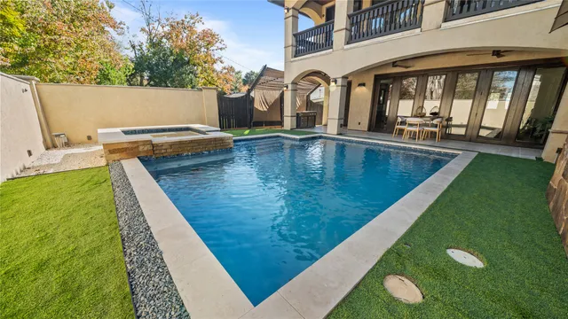 $1,890,000 | 4914 Imperial Street, Bellaire, TX 77401