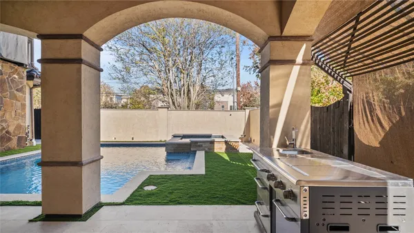 $1,890,000 | 4914 Imperial Street, Bellaire, TX 77401