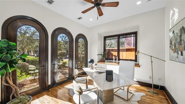$1,890,000 | 4914 Imperial Street, Bellaire, TX 77401