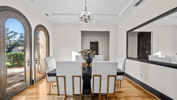 $1,890,000 | 4914 Imperial Street, Bellaire, TX 77401