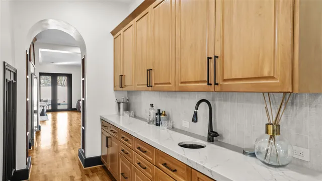 $1,890,000 | 4914 Imperial Street, Bellaire, TX 77401