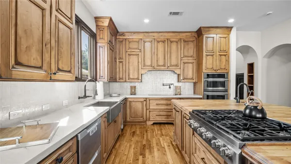 $1,890,000 | 4914 Imperial Street, Bellaire, TX 77401