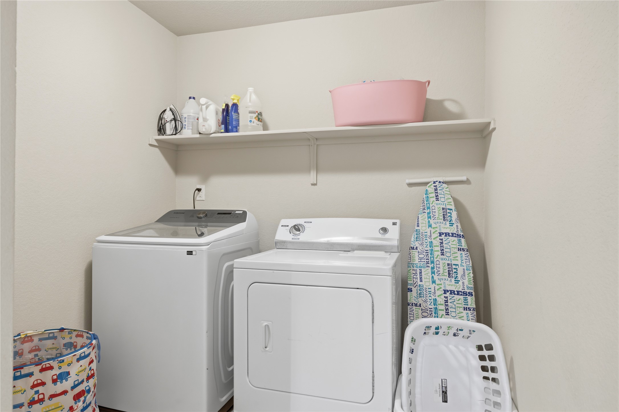 509 Pinnacle Drive Georgetown, TX 78626 - Photo 11 of 25 a utility room with dryer and washer