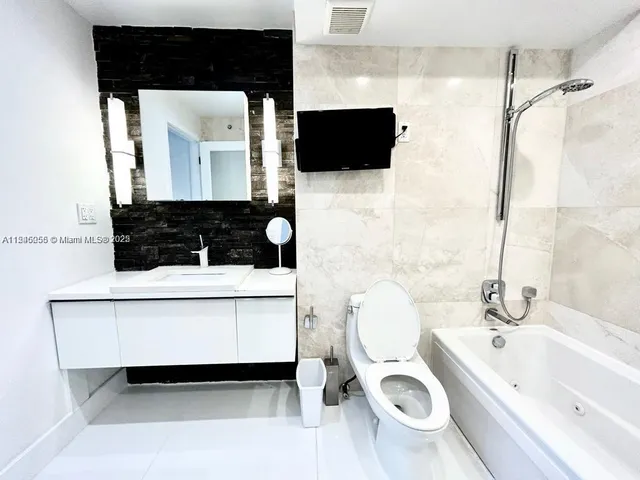 $3,500 | Miami Beach City Center, Miami Beach, FL 33139