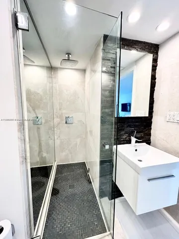 $3,500 | Miami Beach City Center, Miami Beach, FL 33139