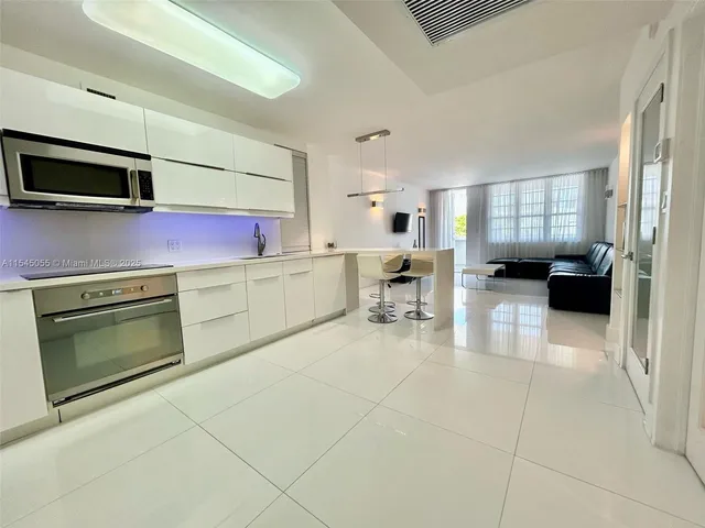 $3,500 | Miami Beach City Center, Miami Beach, FL 33139