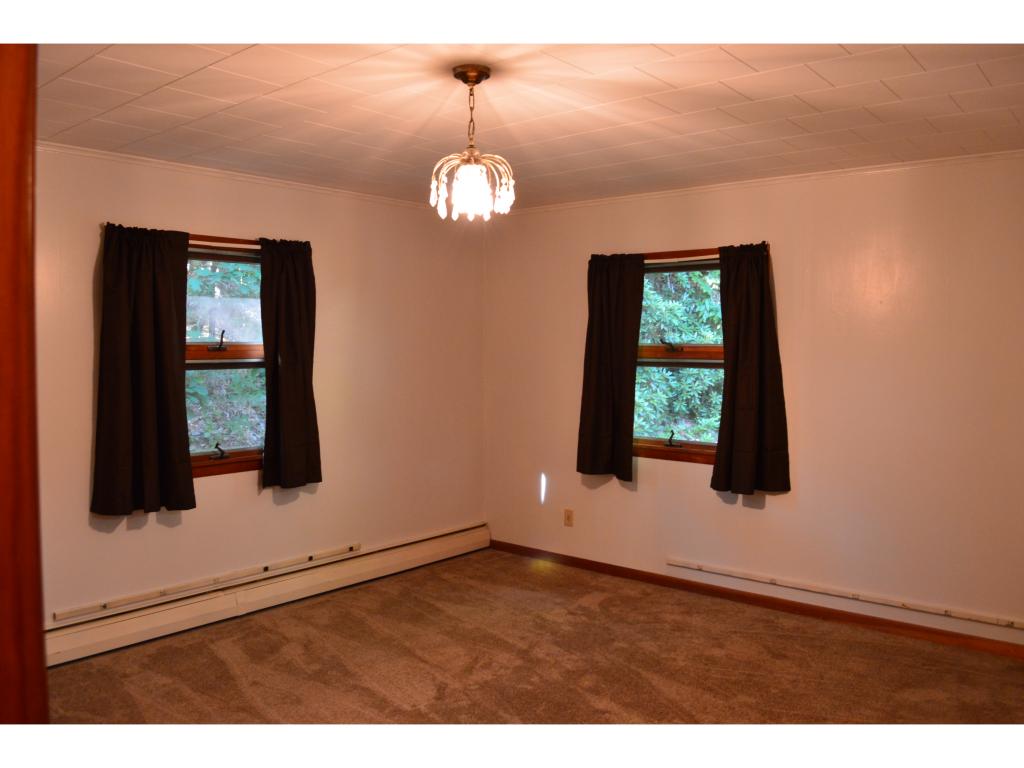 138 Chapman Road Keene, NH 03431 - Photo 18 of 36