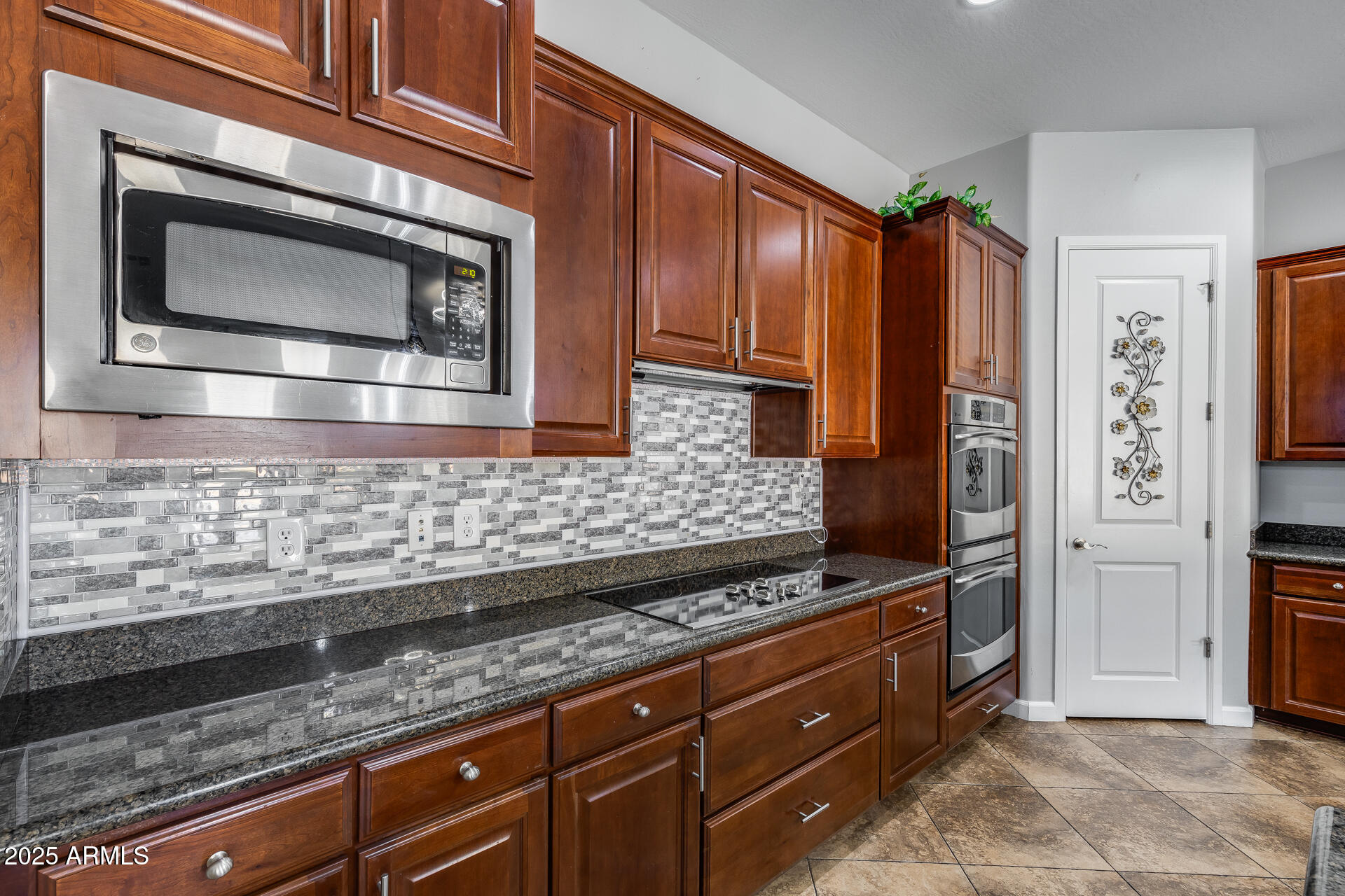 3160 East Powell Place Chandler, AZ 85249 - Photo 15 of 36 Kitchen
