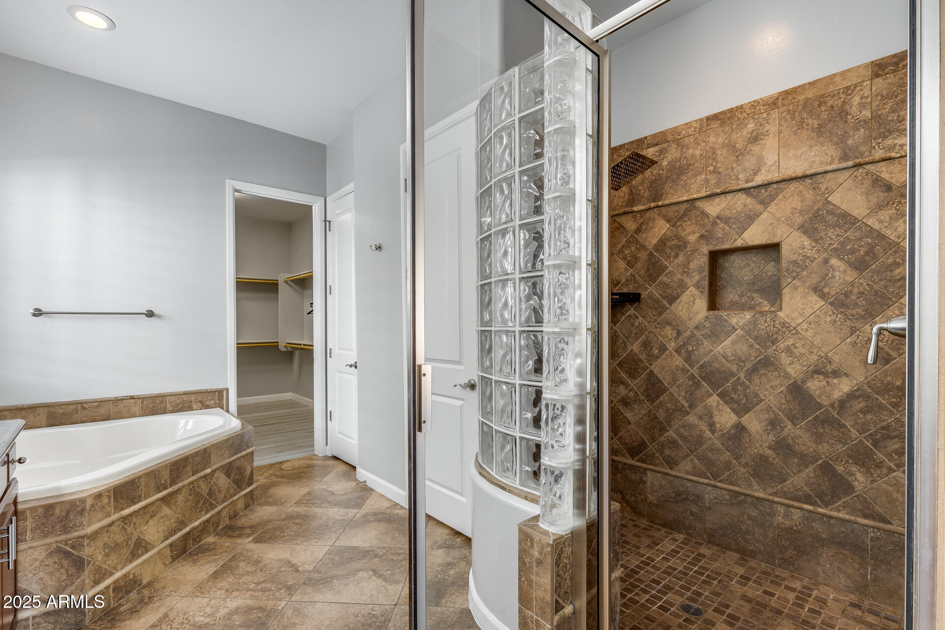 3160 East Powell Place Chandler, AZ 85249 - Photo 21 of 36 Master Bath