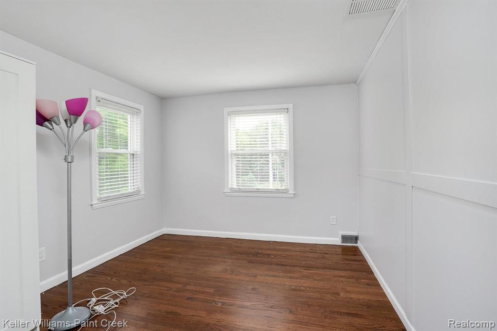 1218 Hampton Road Grosse Pointe, MI 48236 - Photo 13 of 24