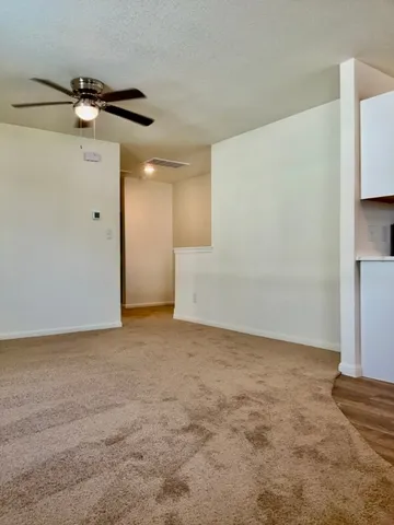 $1,100 | 2002 West 2nd Street, Unit 802, Taylor, TX 76574