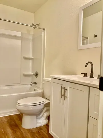 $1,100 | 2002 West 2nd Street, Unit 802, Taylor, TX 76574