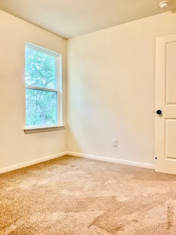 $1,100 | 2002 West 2nd Street, Unit 802, Taylor, TX 76574