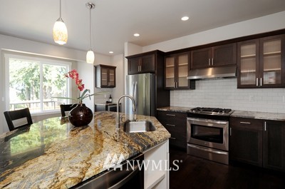 1410 North 36th Street Renton, WA 98056 - Photo 2 of 23 Gallery Image 2