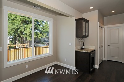1410 North 36th Street Renton, WA 98056 - Photo 7 of 23 Gallery Image 7
