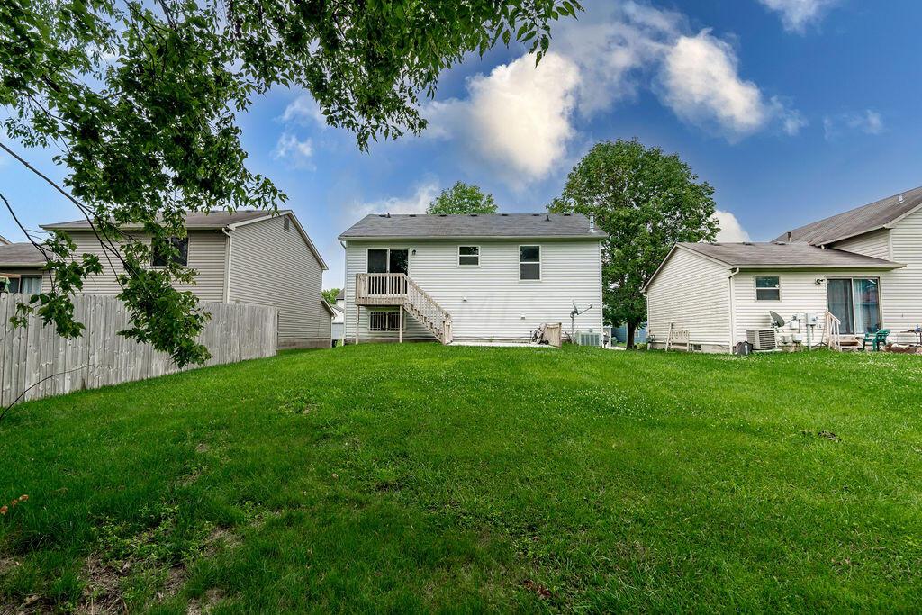 2731 Raphael Drive Columbus, OH 43232 - Photo 2 of 18 R1 (2)