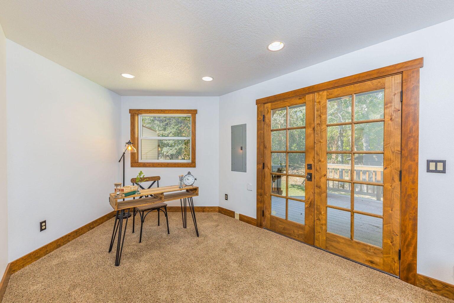 400 Tetherow Road Williams, OR 97544 - Photo 20 of 60 21
