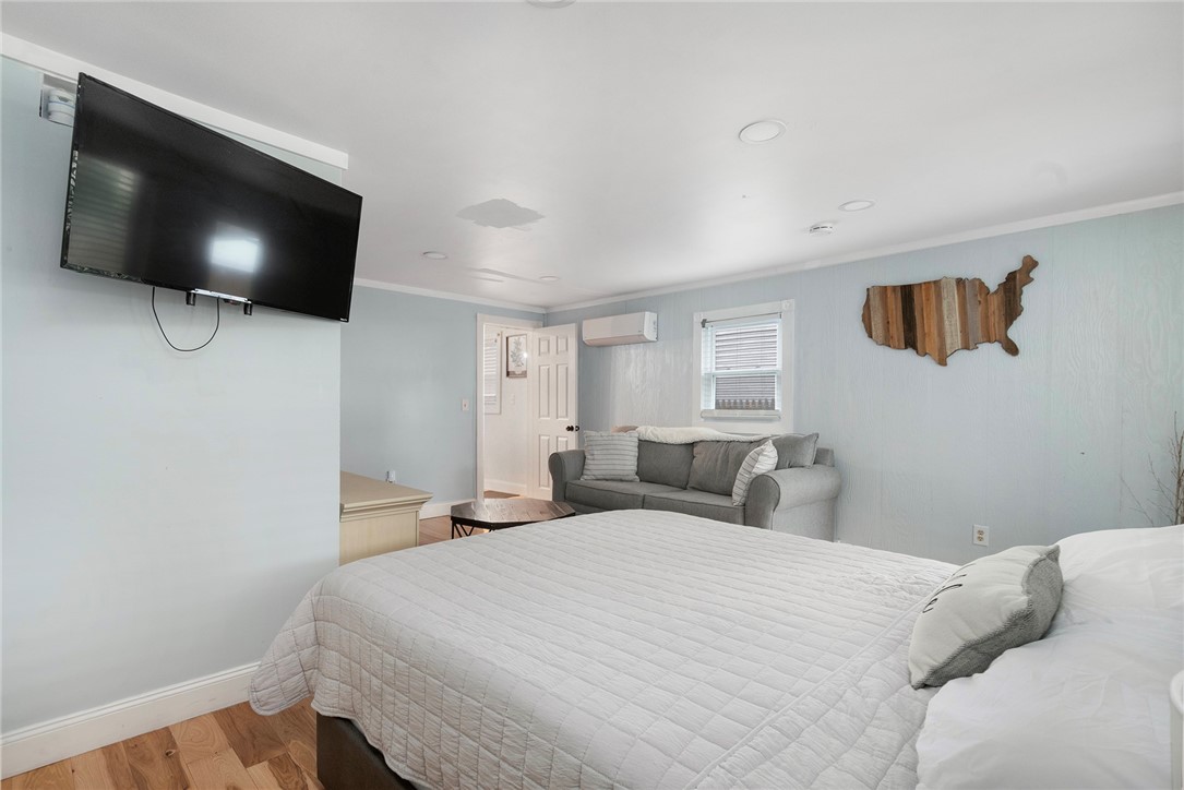 26 Pearl Street Newport, RI 02840 - Photo 23 of 48