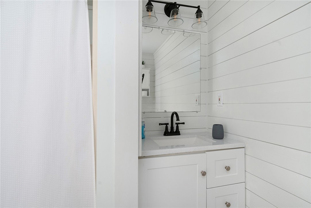 26 Pearl Street Newport, RI 02840 - Photo 24 of 48