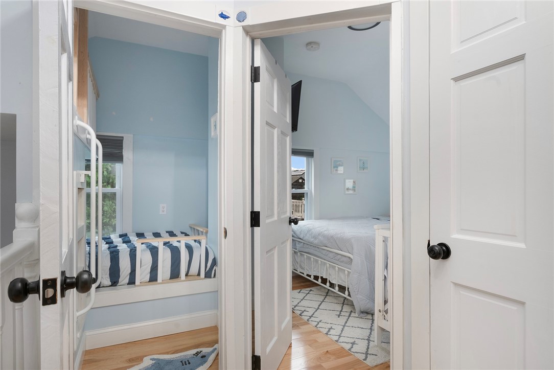 26 Pearl Street Newport, RI 02840 - Photo 33 of 48