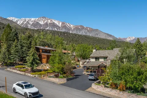 $699,000 | 117 Lake Manor Place, Unit 18, Crowley Lake, CA 93546