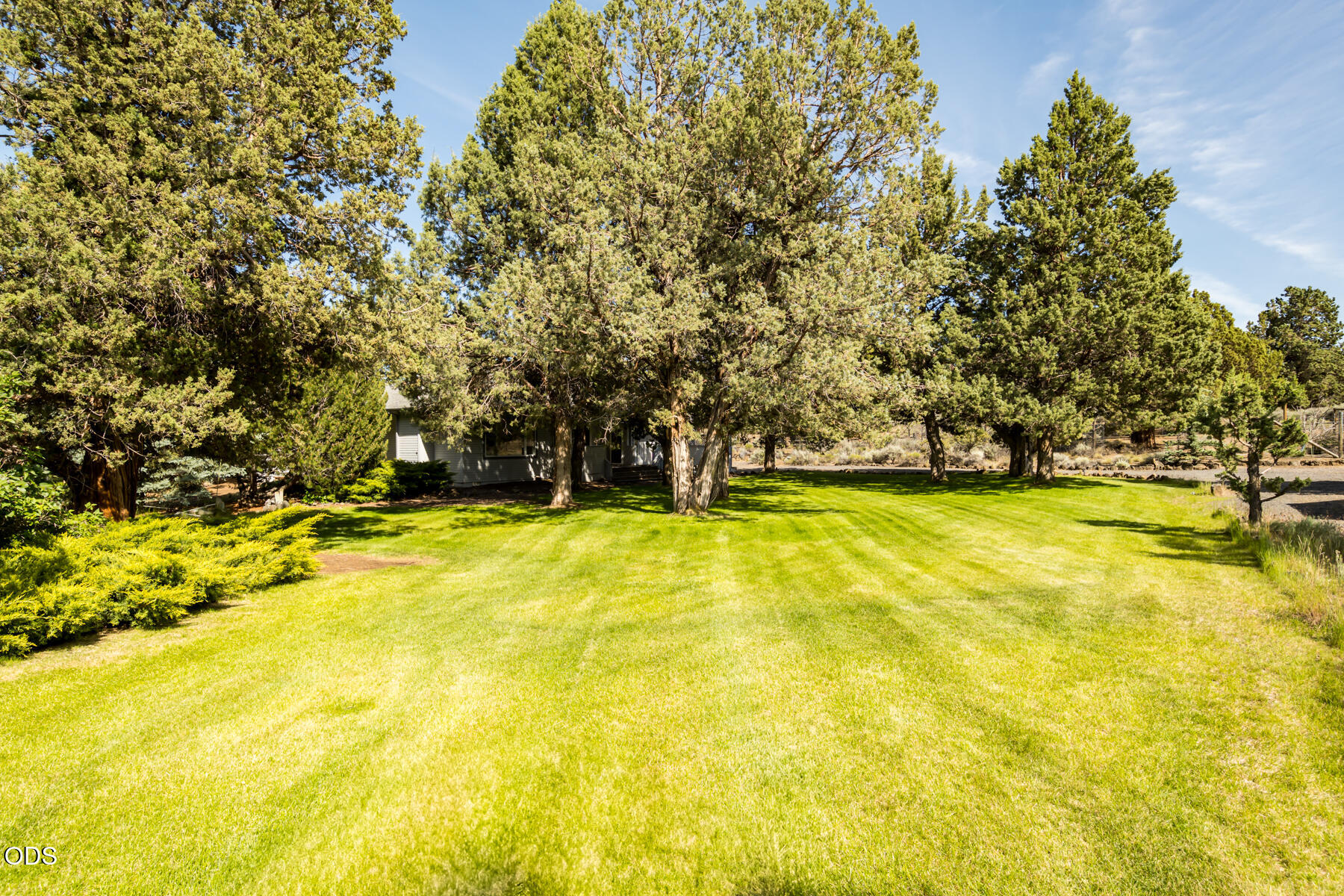 64507 McGrath Road Bend, OR 97701 - Photo 40 of 56