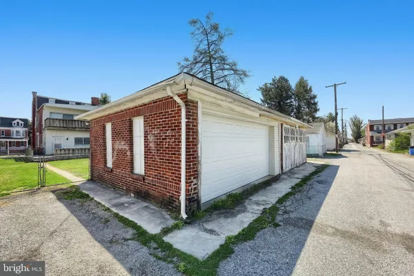 $179,900 | 723 Pennsylvania Avenue, York, PA 17404