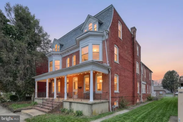 $179,900 | 723 Pennsylvania Avenue, York, PA 17404