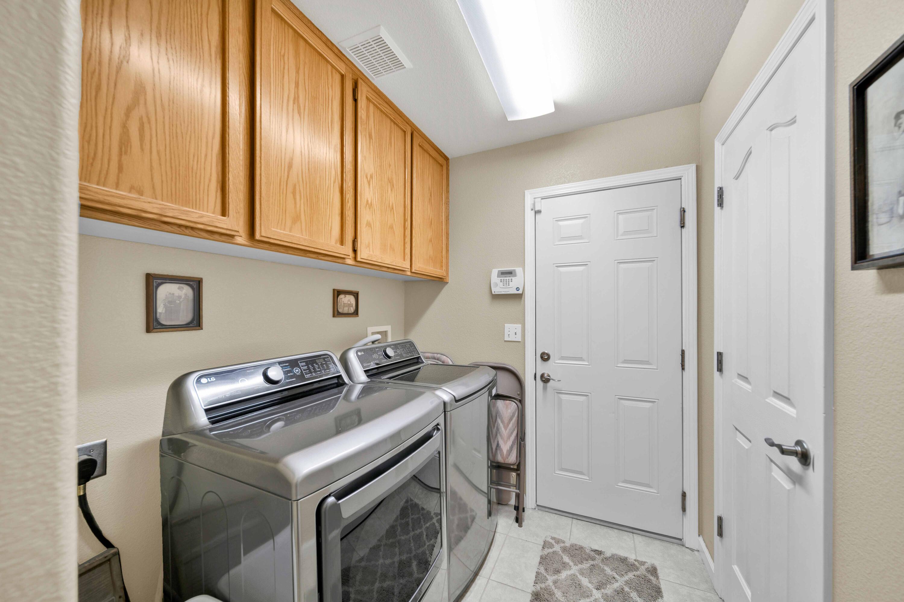 1968 Airstrip Road Redding, CA 96003 - Photo 26 of 42 Redding-Real-Estate-Photography-30