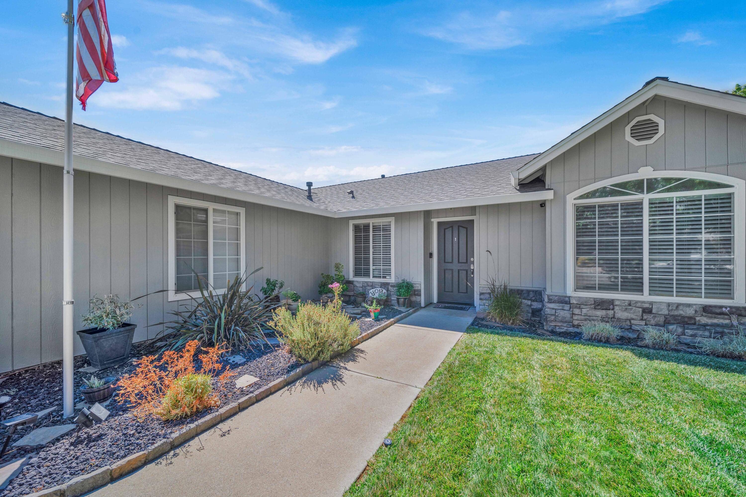 1968 Airstrip Road Redding, CA 96003 - Photo 27 of 42 Redding-Real-Estate-Photography-6