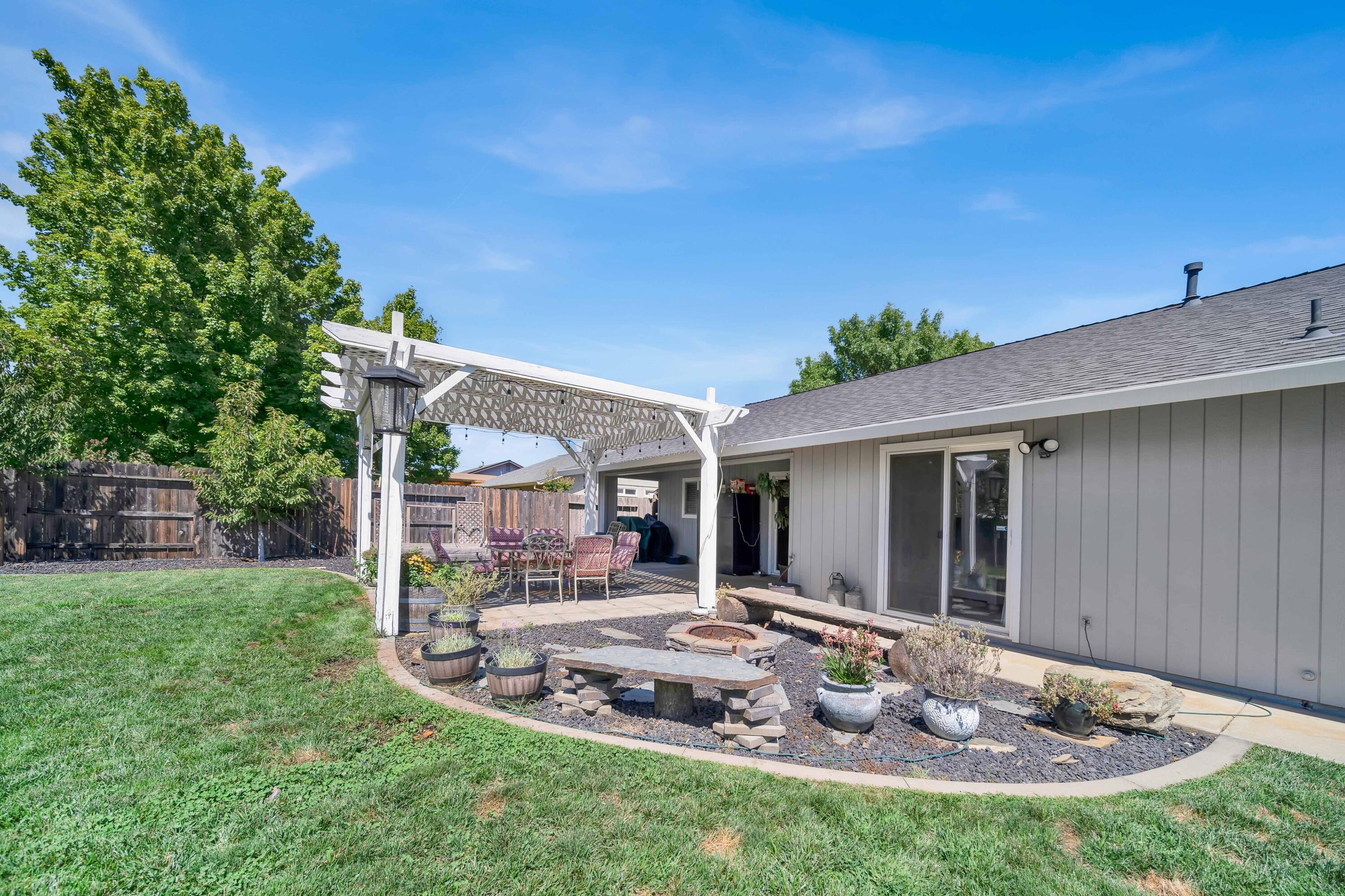 1968 Airstrip Road Redding, CA 96003 - Photo 34 of 42 Redding-Real-Estate-Photography-15