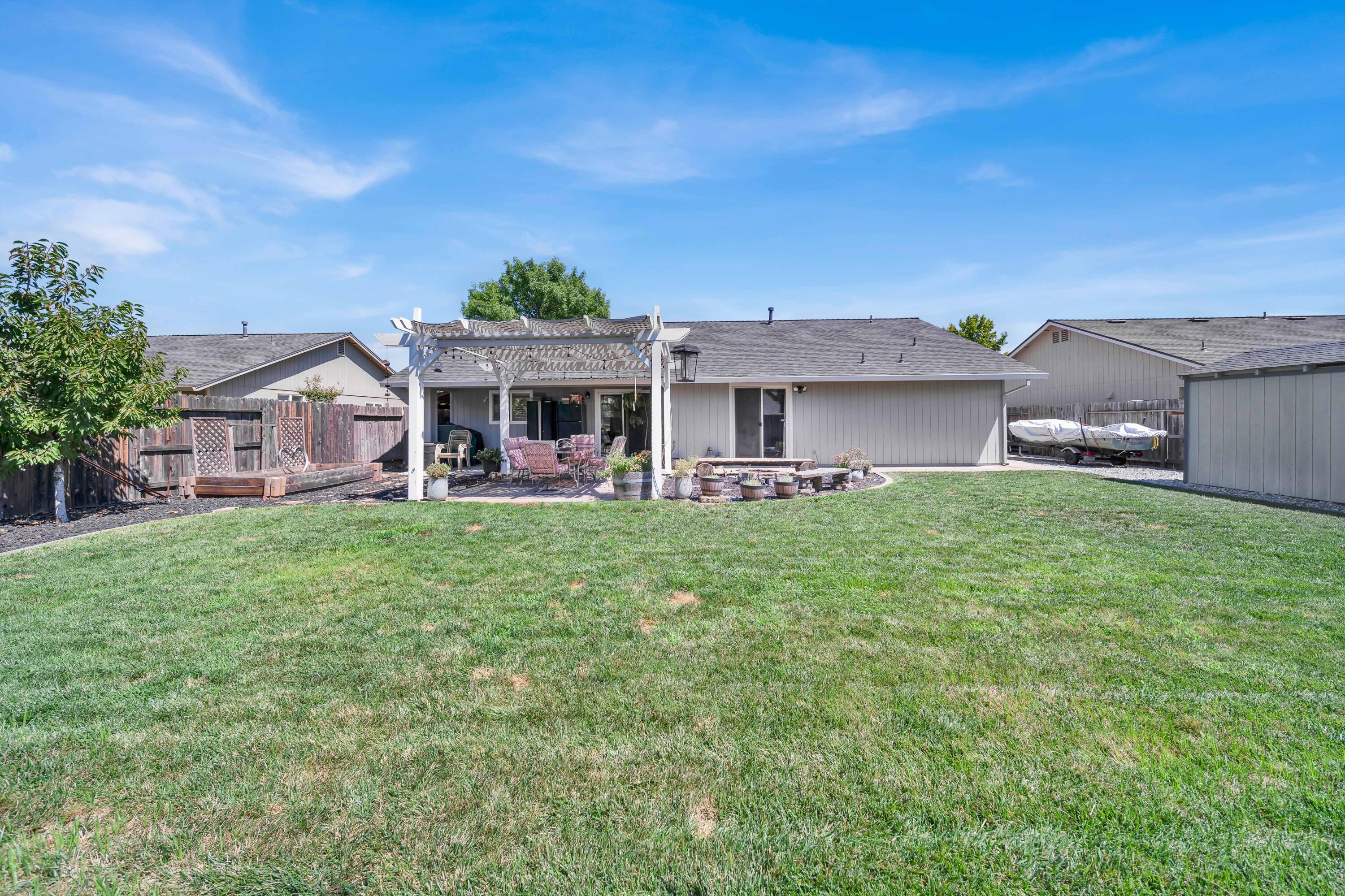 1968 Airstrip Road Redding, CA 96003 - Photo 35 of 42 Redding-Real-Estate-Photography-12