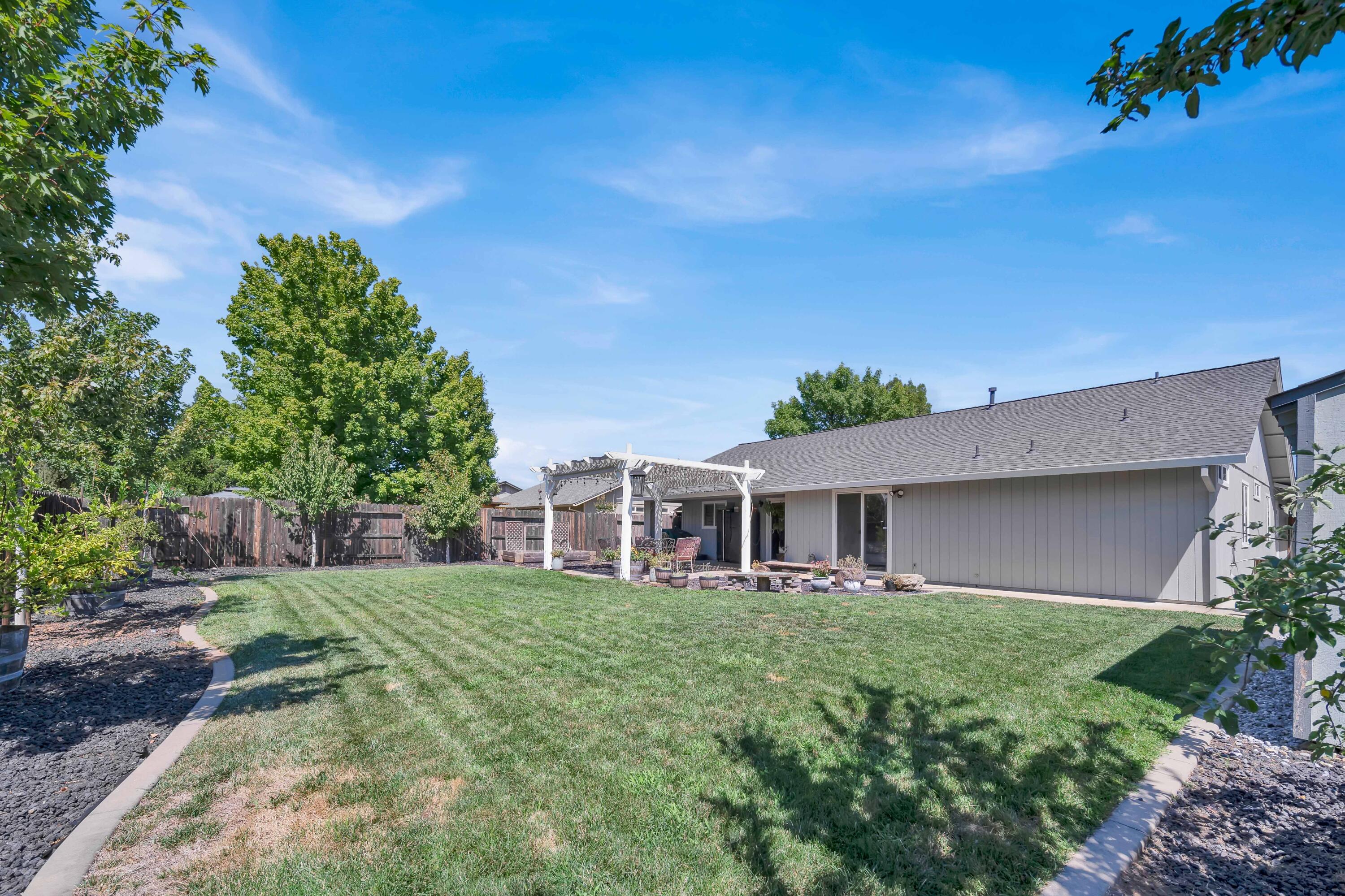 1968 Airstrip Road Redding, CA 96003 - Photo 36 of 42 Redding-Real-Estate-Photography-14