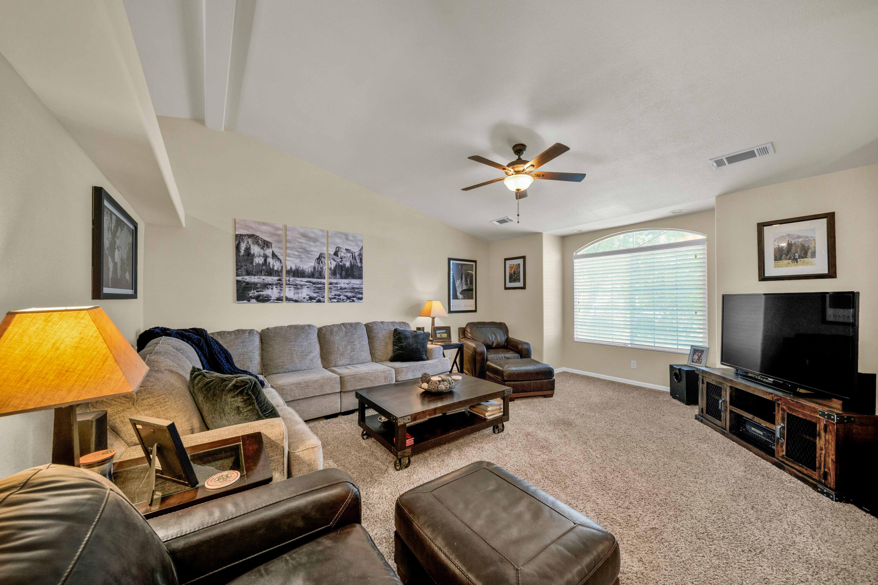1968 Airstrip Road Redding, CA 96003 - Photo 4 of 42 Redding-Real-Estate-Photography-20