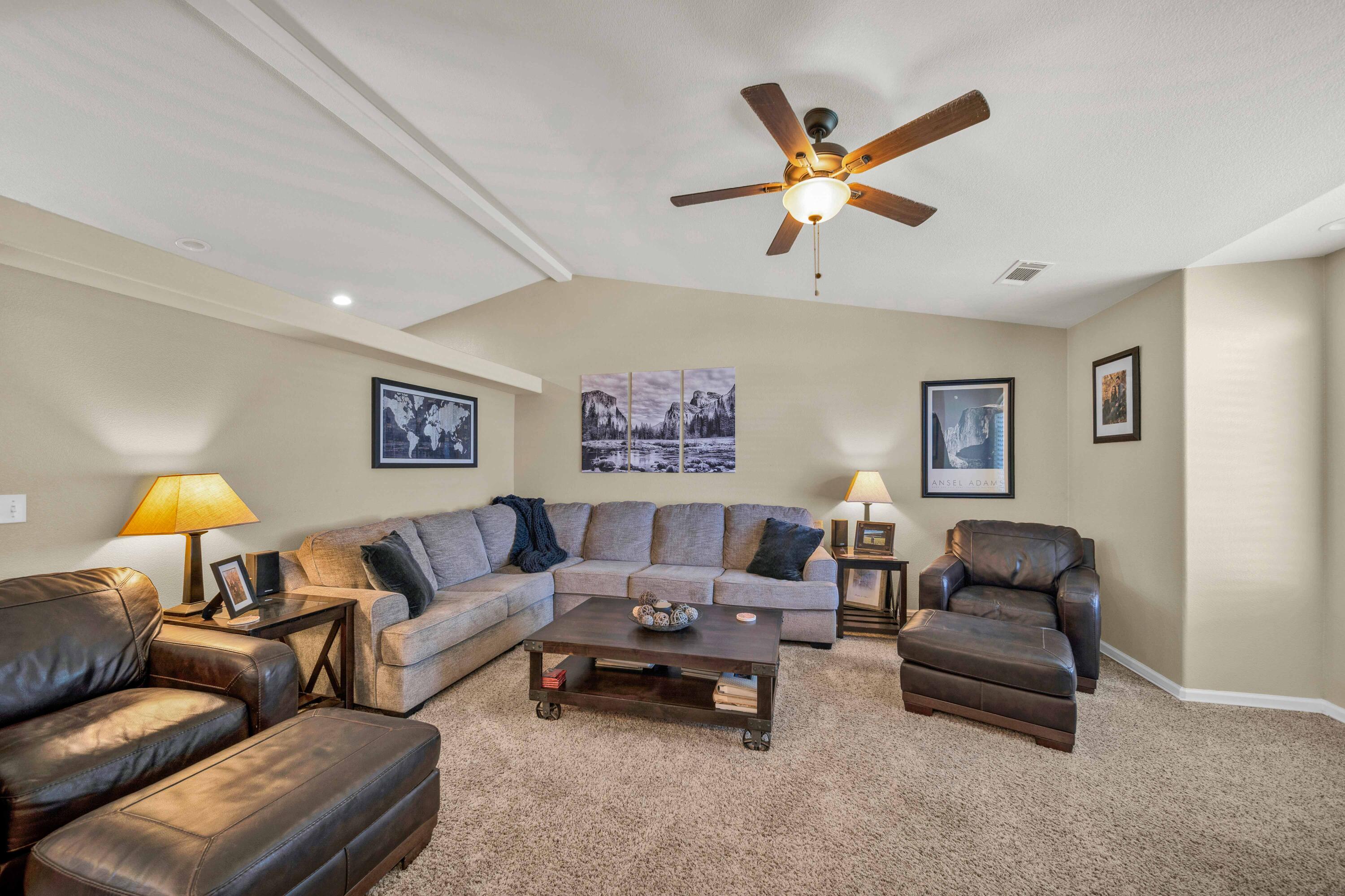 1968 Airstrip Road Redding, CA 96003 - Photo 5 of 42 Redding-Real-Estate-Photography-19